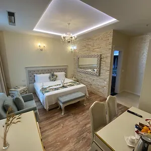 4* Szálloda The Red Bricks